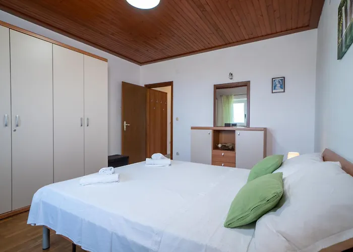 Ivana By Interhome *